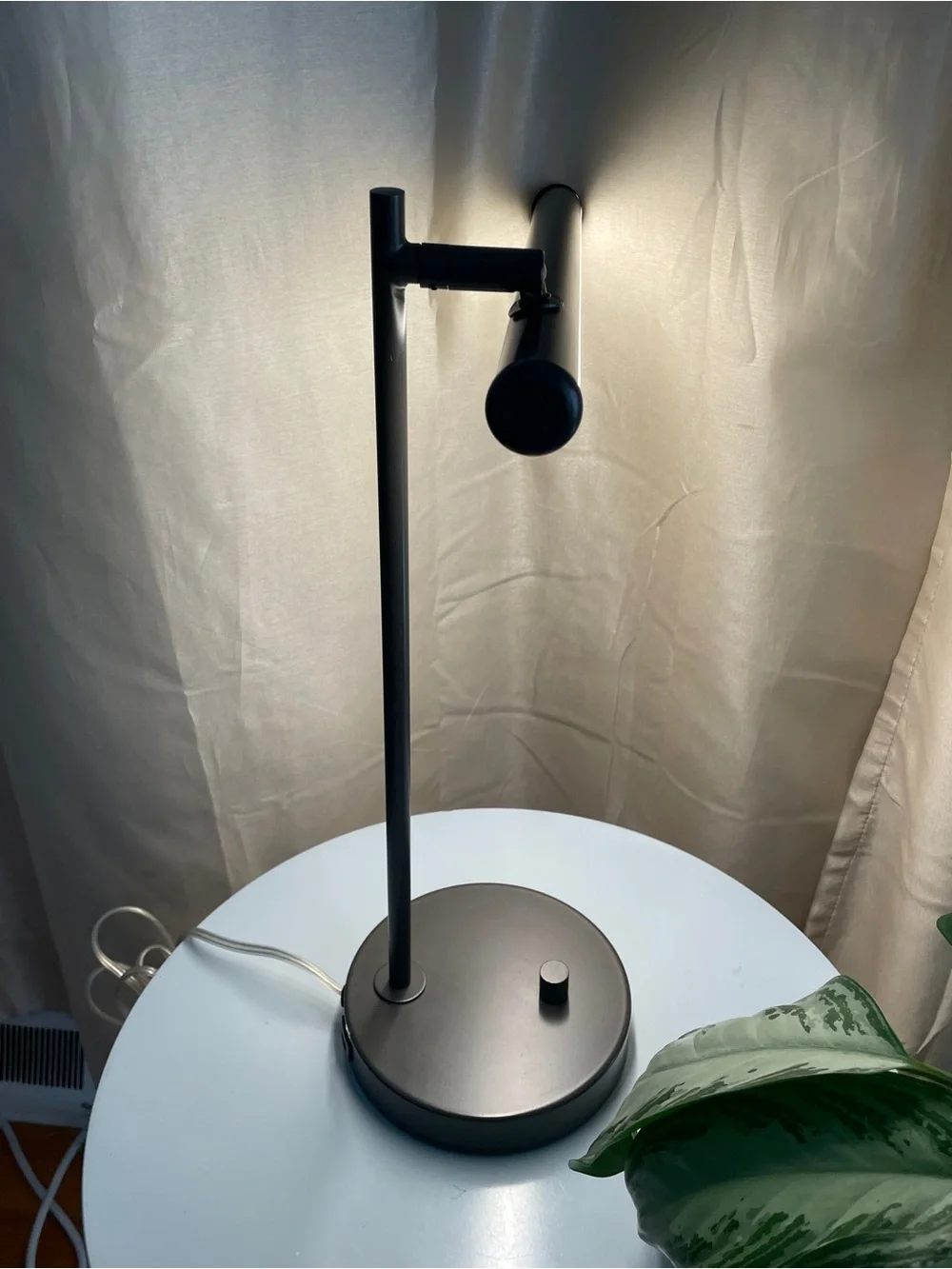 West Elm Matte Rod Black LED Task Lamp Dimmer Switch + USB outlet